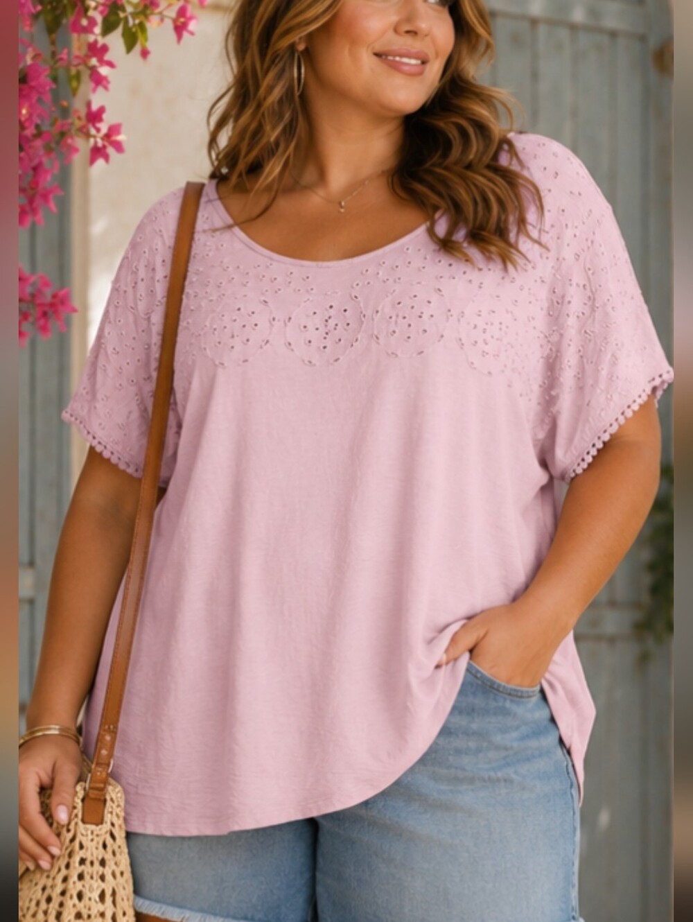 ❤️$3    Plus Size,  LANE  BRYANT FLOWY  TOP PIT 25 TOB26